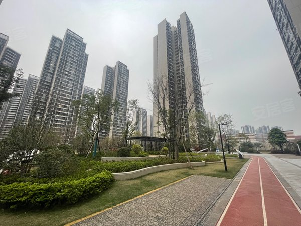 广州番禺石楼智联汽车小镇汽车小镇三房出租,家私家电齐全,房子干净