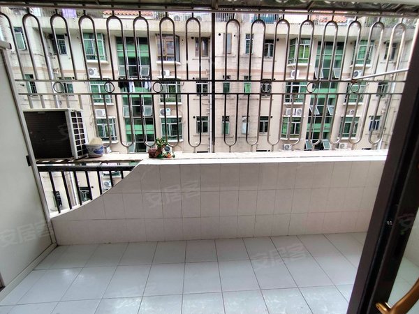 【多图】绿景山庄,布心租房,绿景山庄.精装修,拎包入住.房子保养很好.