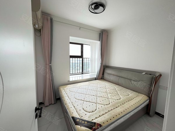 郑州二七嵩山南路融侨悦澜庭(北院)融侨悦澜庭(北院) 2室2厅1卫 1300.