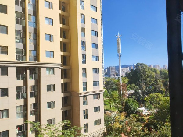 昆明盘龙江东花园俊发城紫薇苑北京路 司家营 可押一付一 无中介 送半