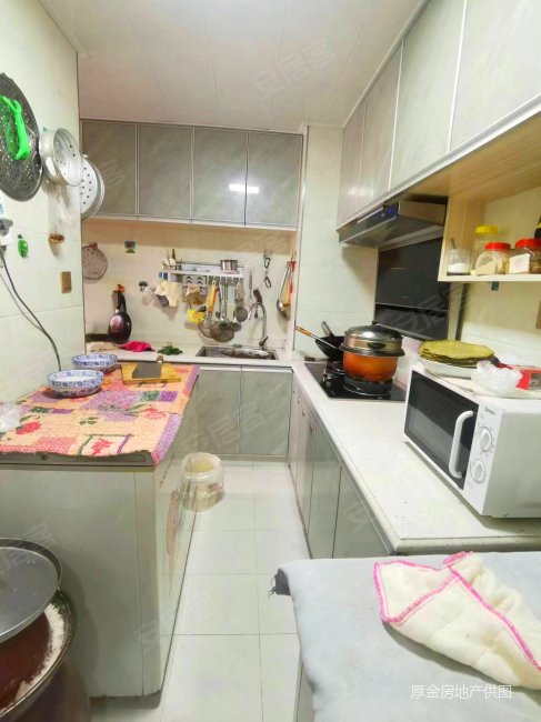环境宜居 电梯三房住家装修,装修保持良好 看房方便,长生雅苑二手房