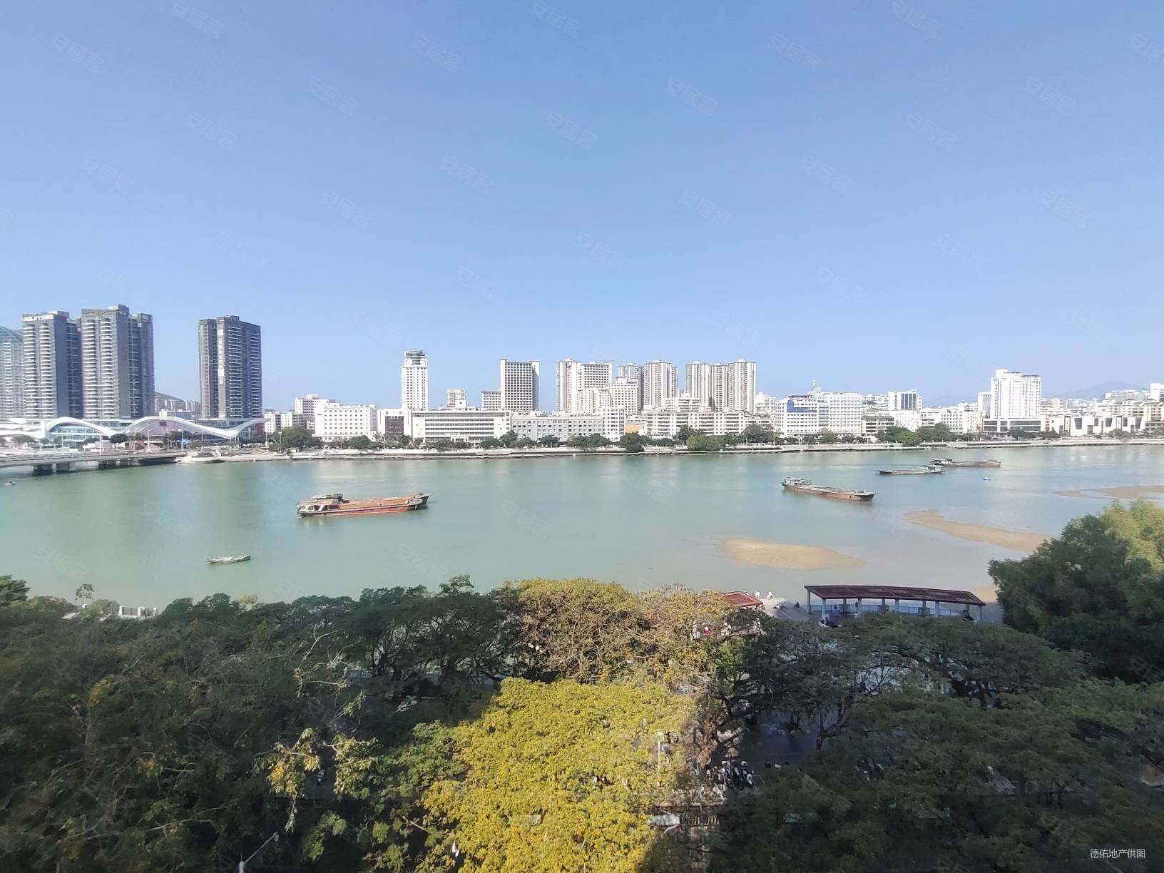 人文水岸