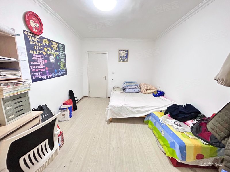 广场兰州一中旁边财政厅家属院框架二楼一室一厅可按揭