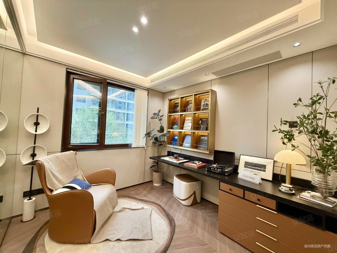 金品世家4室2厅2卫151㎡南北135万