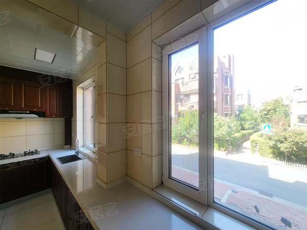 沈阳于洪荷兰村中海央墅中海央墅 5室3厅2卫 12500.