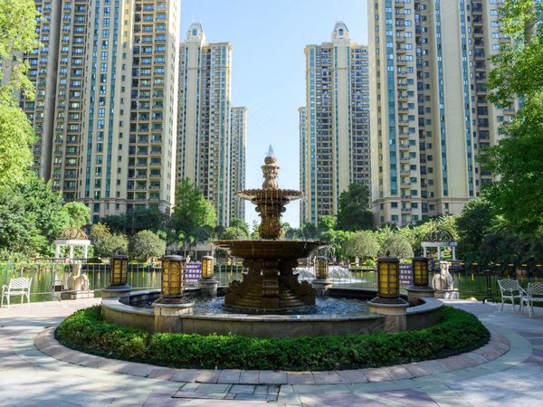 潮州湘桥潮枫路恒大城恒大城南区,舒适楼层,三房两厅一卫,家具齐全