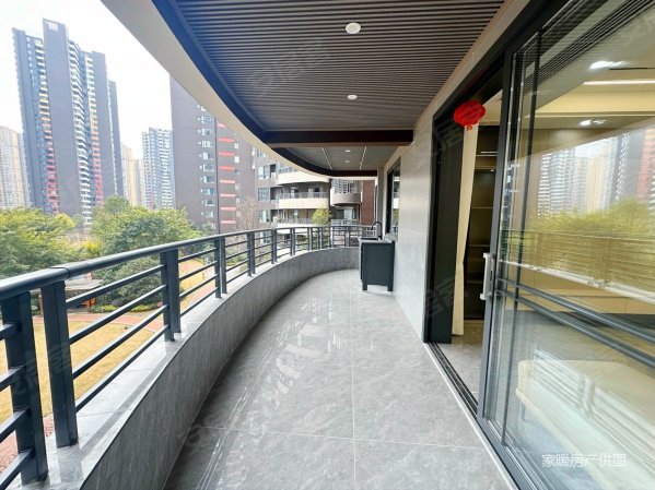 万峰城d区峰景里