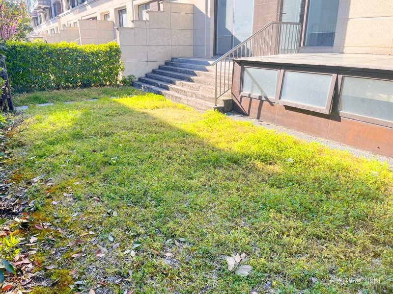 采菊东篱下悠然见狮山狮山原著带大花园下叠别墅带两个车位