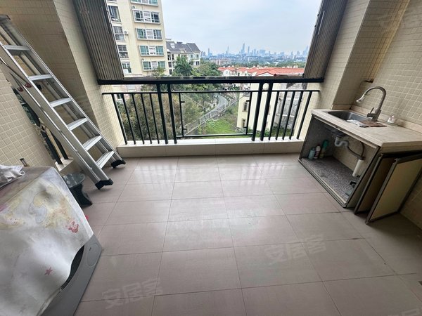 广州天河岑村华南御景园华南御景园 3室2厅2卫 107平 电梯房 精装修