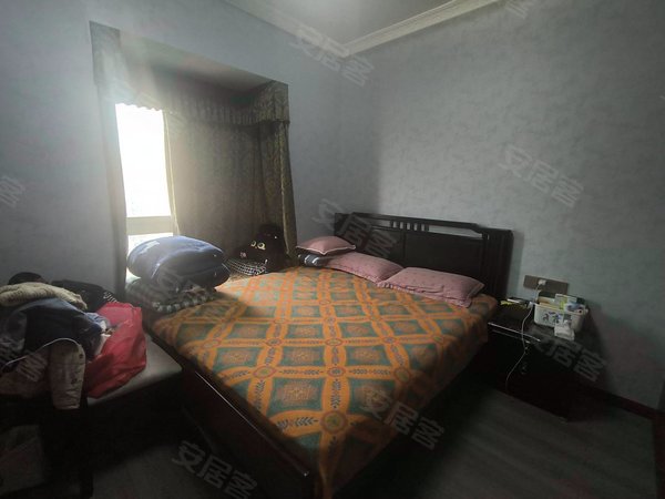 重庆荣昌荣昌城区荣城华府荣城华府板桥园区附近,精装两室一厅出租