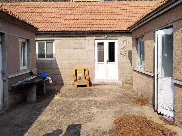 青岛崂山沙子口流清河村自建房崂山沙子口流清河,民宿村,前后两栋平房