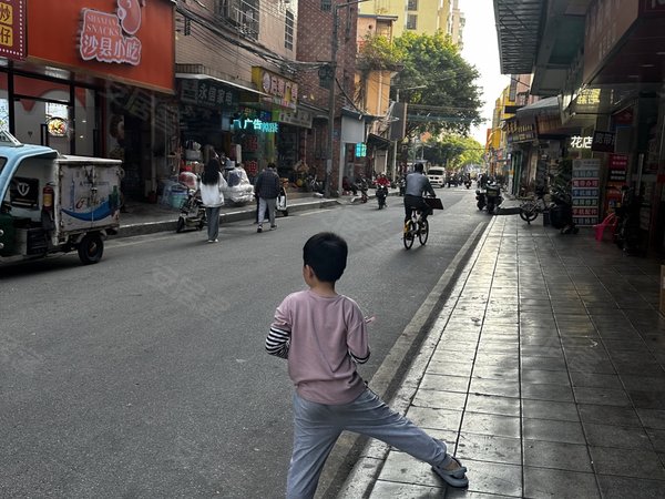 【多图】员村隔公山自建房,员村租房,员村南街精装修单间近t26产业园