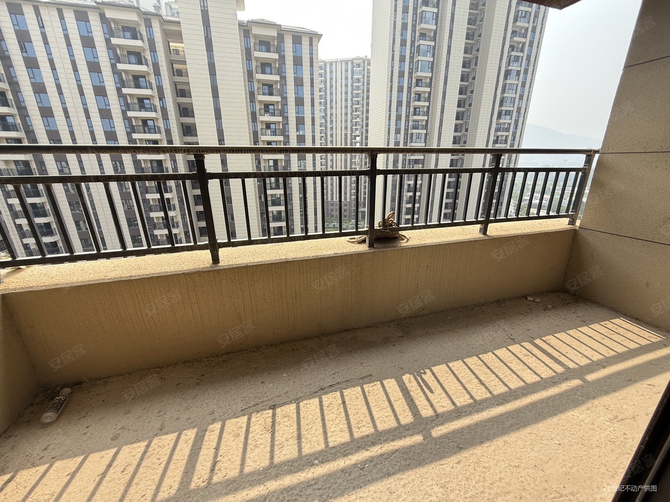 碧桂园磁湖半岛3室2厅2卫125㎡南北58万