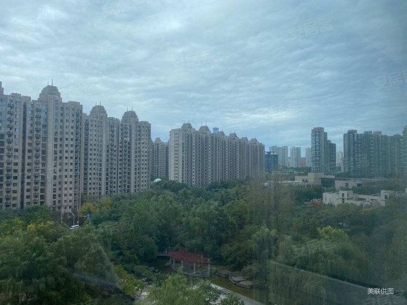 泛海国际居住区澜海园四居室把西边户南北通透采光好,泛海国际兰海园