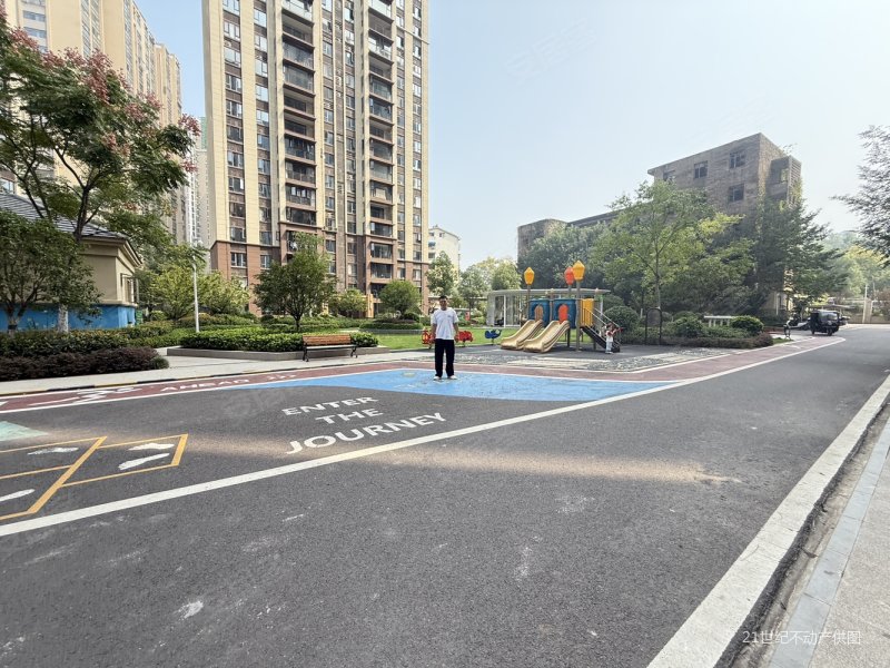 碧桂园磁湖半岛3室2厅2卫125㎡南北58万