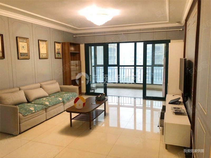 恒大经典四室精装修保持好看房随时