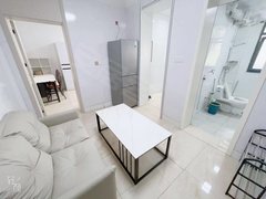 郑州二七一马路二七地铁口 德化街 三楼 押一付一 可短租 银基 无中介费出租房源真实图片