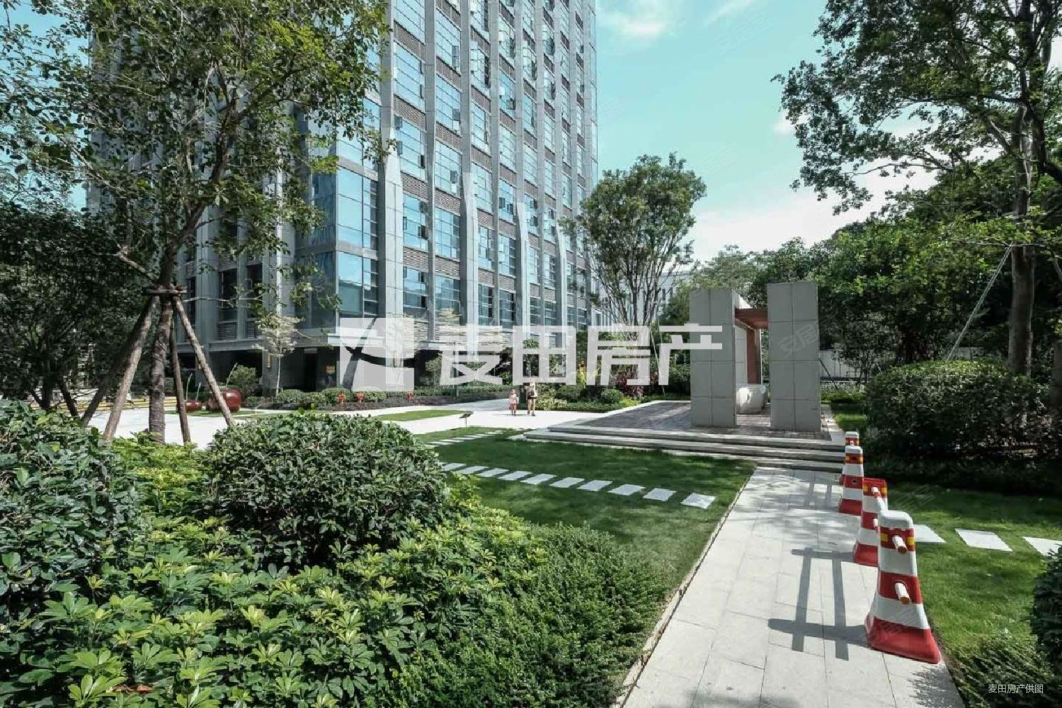 融信双杭城mini墅2室2厅1卫44.21㎡北98万