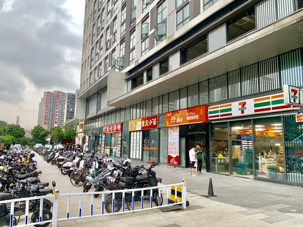 佛山顺德伦教万科星都荟非常舒适超,豪华大套间,拎包入住出租房源真实图片