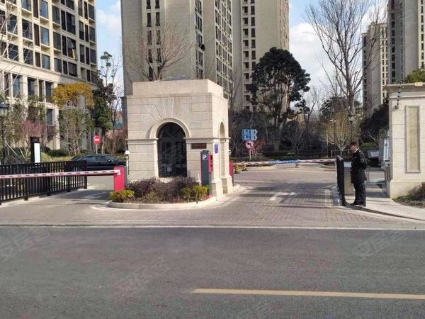 上海浦东周浦九龙仓兰廷九龙仓兰廷 3室2厅1卫 南北通透 电梯房 配套