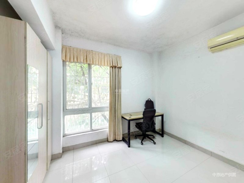 建安花园 小三房 灵芝地铁口  产权清晰 中间楼层 精装好房