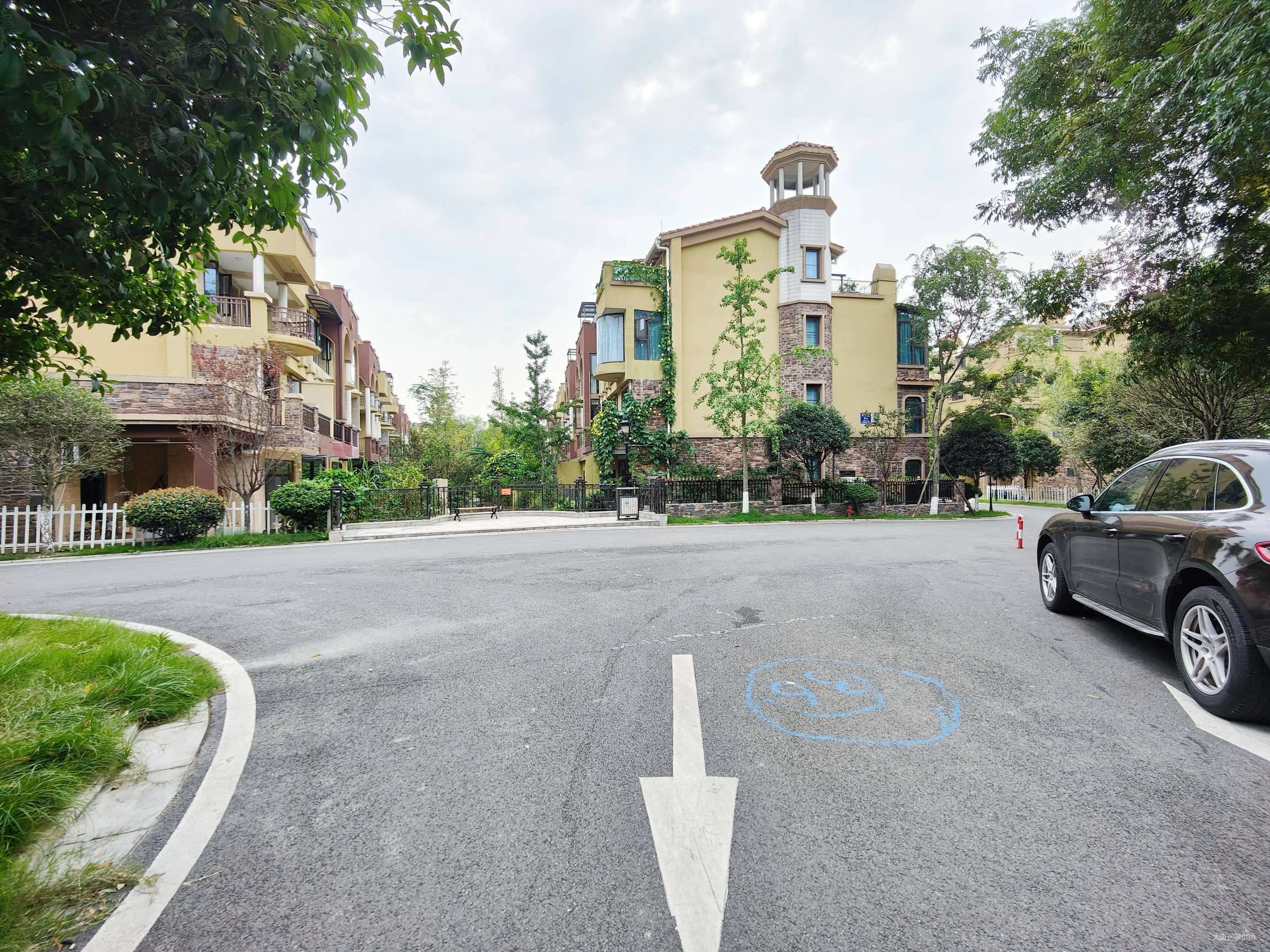 蓝泊湾二手房,368万,6室2厅,6卫,209平米-成都安居客