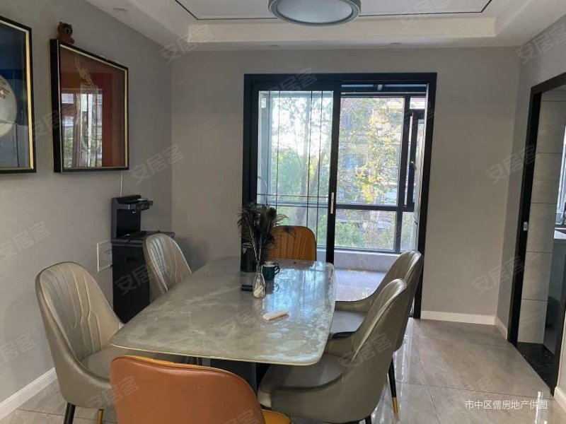 鸿鑫御景新装修电梯洋房中间楼层证满二送储过户费低