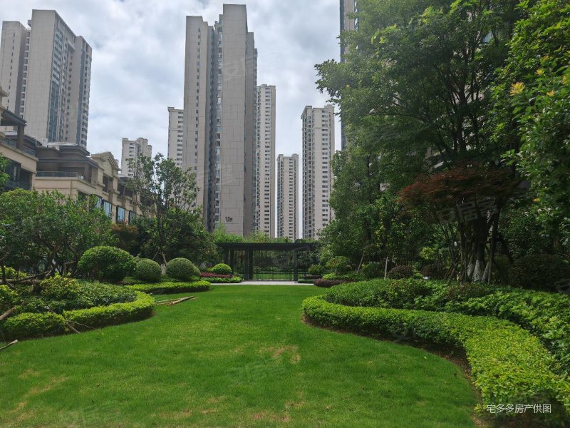 柳州房产网>柳州二手房>鱼峰二手房>阳和二手房>荣和公园墅>800_600