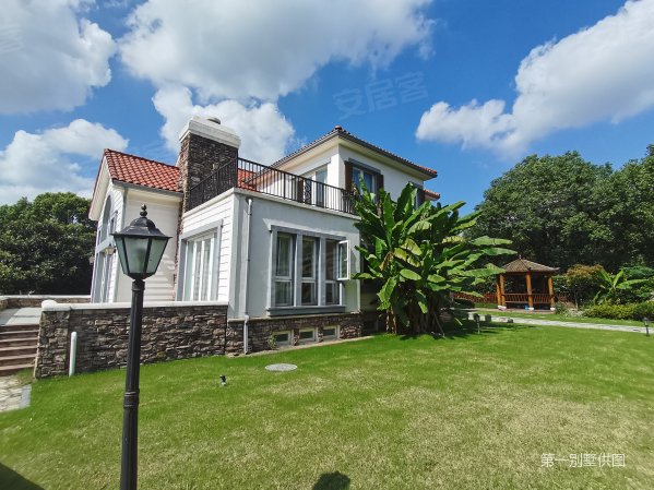 中房森林溪谷(双面环河独栋)花园1600平 看房有钥匙!