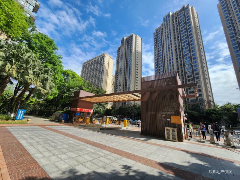 成都房产网>成都二手房>高新区二手房>大源二手房>华润凤凰城(一期)>