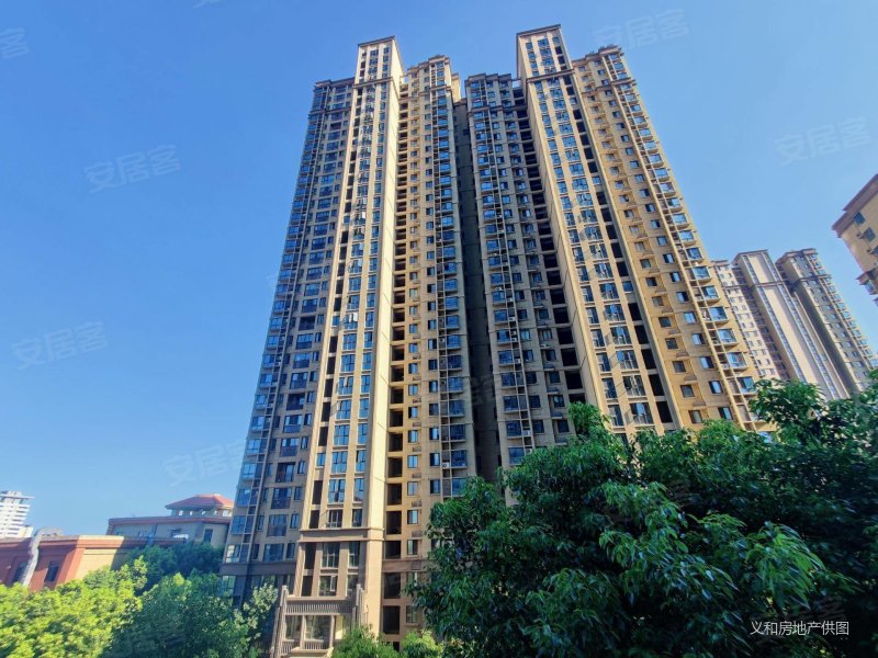 滨湖南丽湾2室2厅1卫83.22㎡南北120万