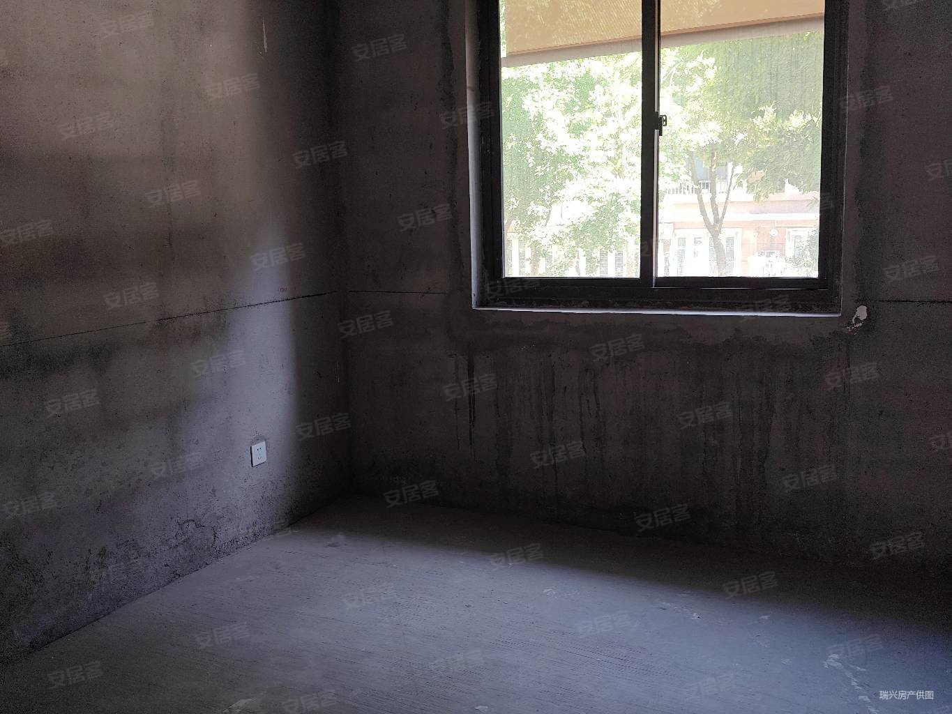 星湖湾(兴化)4室2厅2卫124㎡南北119.8万