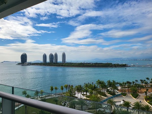 三亚天涯凤凰路北段天成中央海岸三亚湾天城中央海岸,海景,两房一厅可