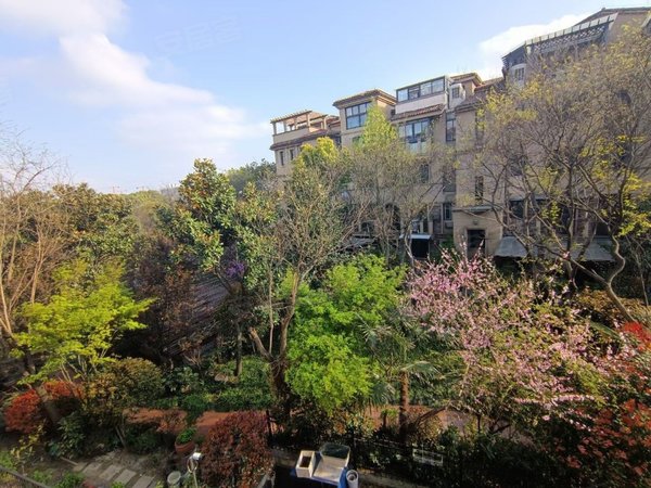 滟澜山精装上叠,西边套,采光明亮,4房,物业保真,有钥匙,青浦租房-上海