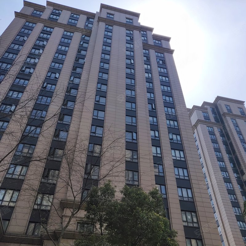 3宁安大厦位于萧山经济技术开发区.地