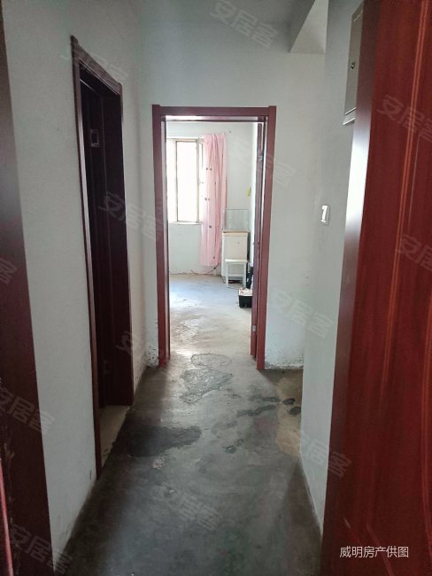 紫御澜庭小区,5楼,总高6层,紧邻西万达,价格可议.