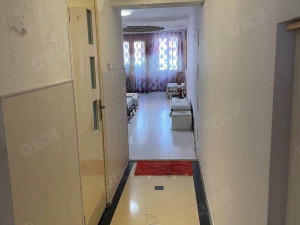 青岛市南燕儿岛路鹏程花园鹏程花园套三厅精装全套电梯地铁房 月租