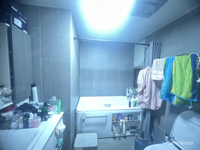置信原墅4室2厅2卫123.3㎡南北280万