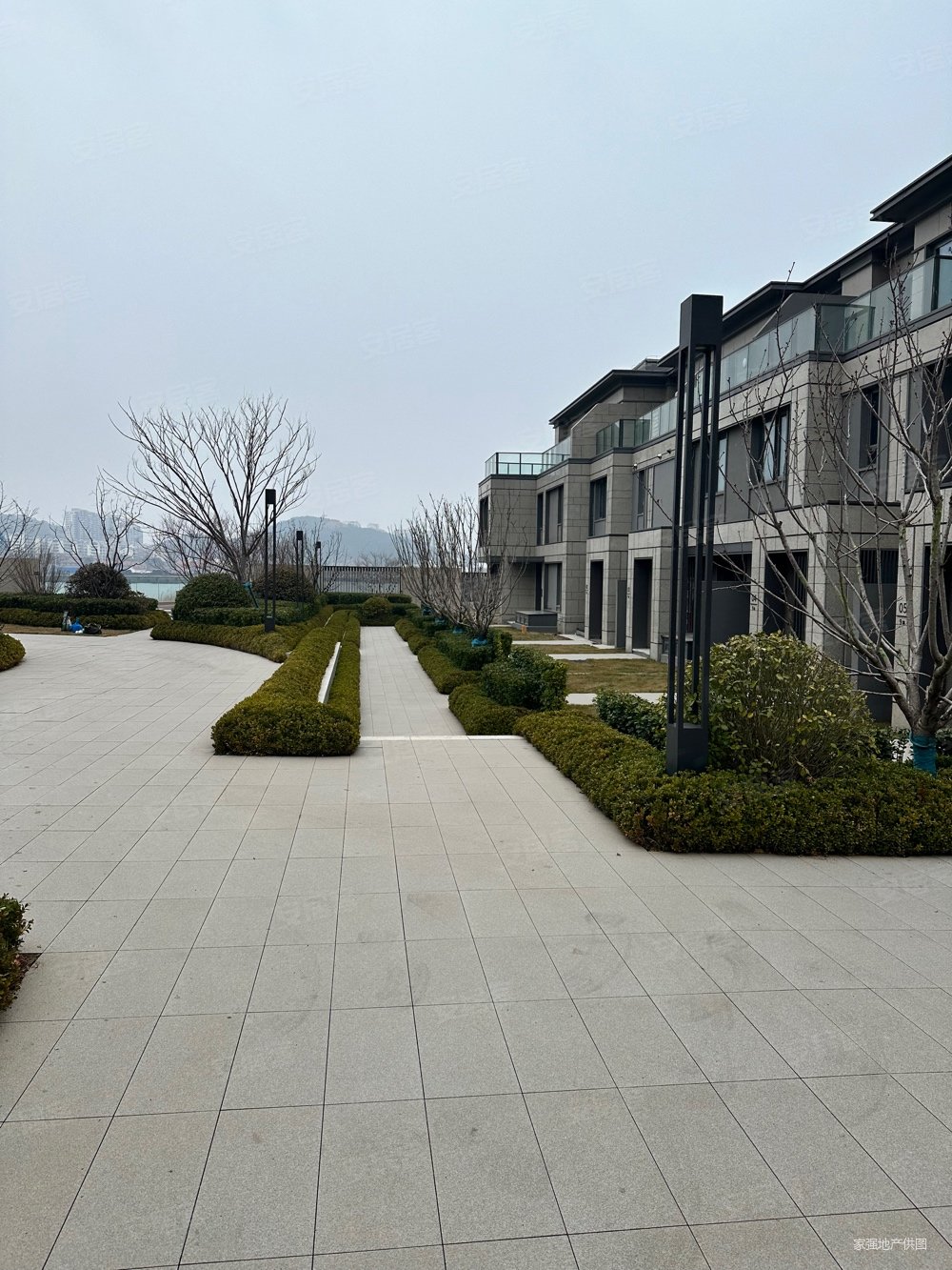 华润灵山湾壹号,联排别墅,一线海景,地下室,带院子露台近商圈,灵山湾