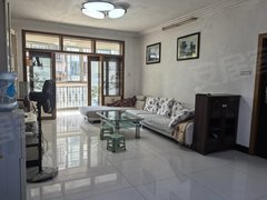 河池金城江金城江城区五中附近翡翠花园小区步梯3楼3房2厅2卫家电家具齐全。出租房源真实图片