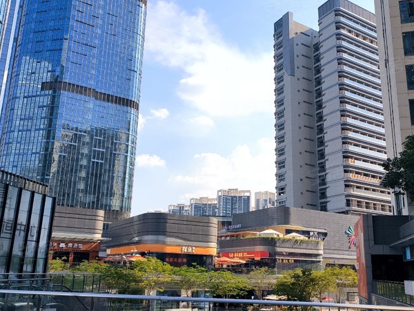 深圳龙岗大运仁恒梦公园16号线地铁口 楼下就是商业综合体出租房源