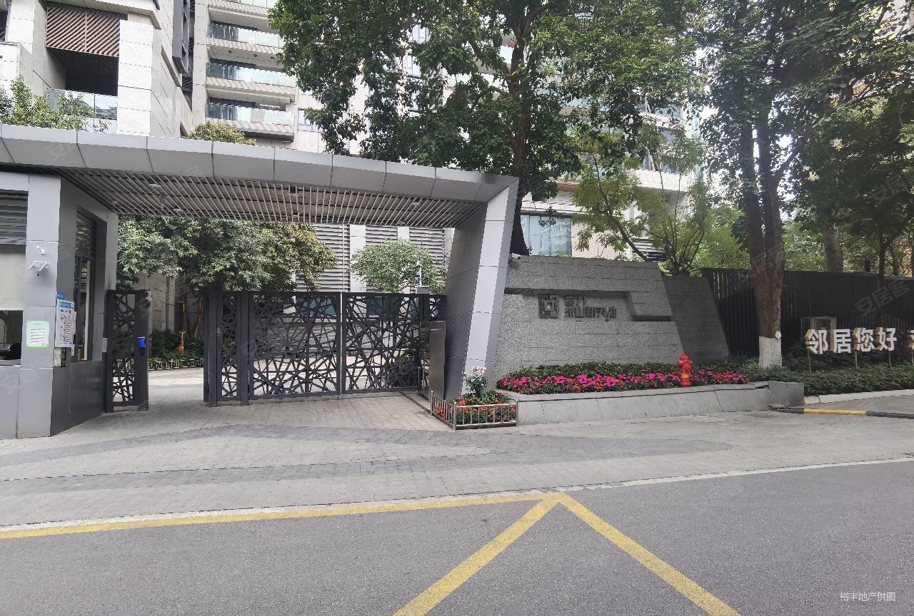 广州房产网>广州二手房>越秀二手房>五羊新城二手房>富力东山新天地