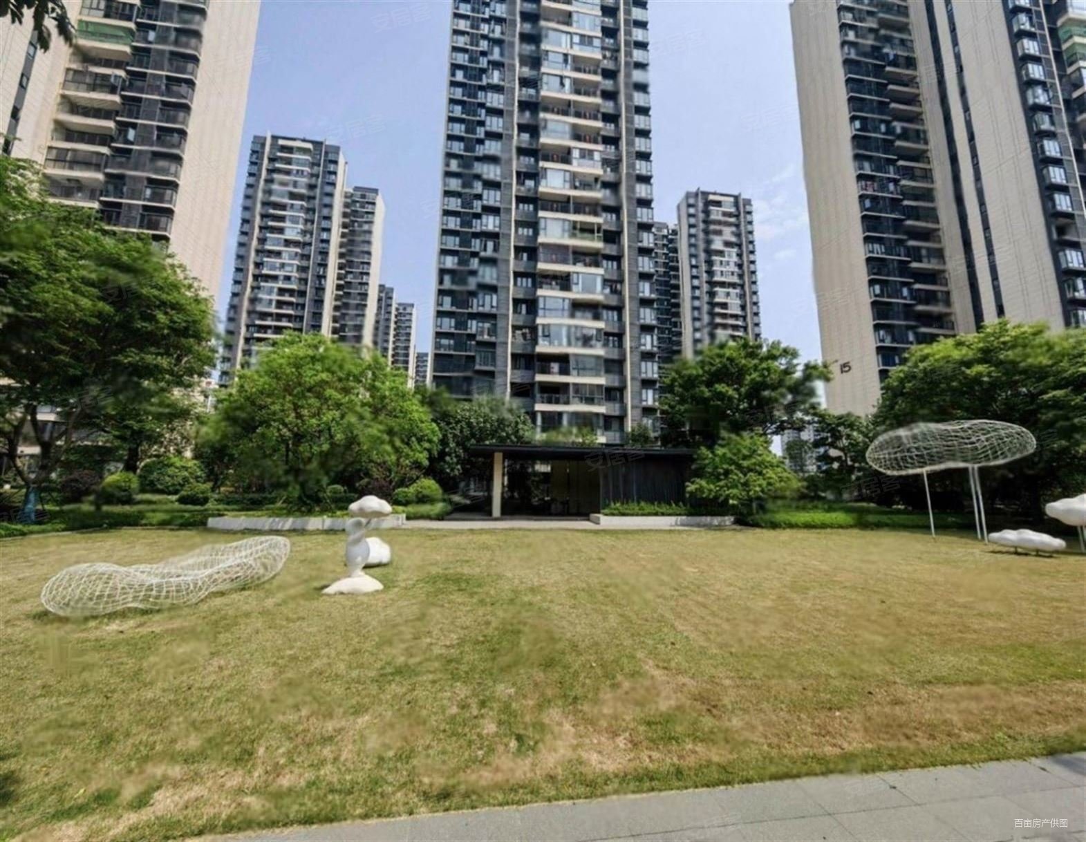 已得证 江与城静兰湾8字头3房两卫户型方正7楼 业主急卖