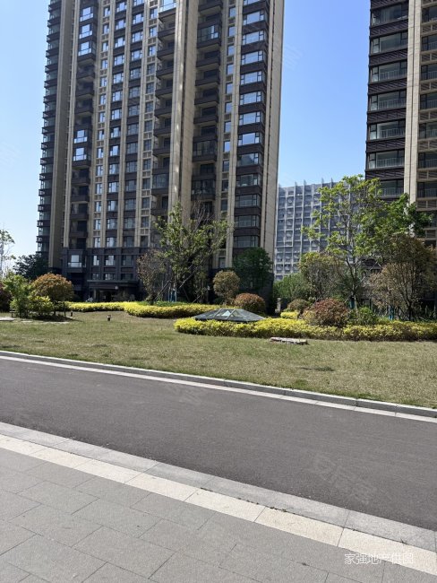 荣盛锦绣外滩 有电梯 板楼 商品住宅,交通便利