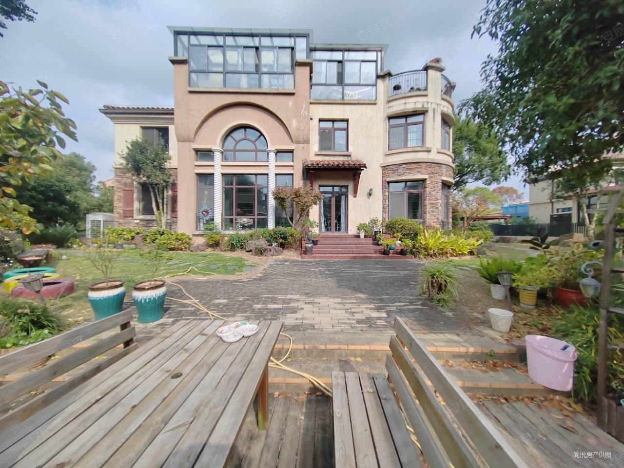 新上中大易墅岛上独栋占地1000平双面临大河