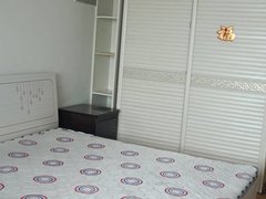 乐陵城区新一中中央世纪城一室一厅一卫,家具家电齐全,拎包入住,月租700。出租房源真实图片