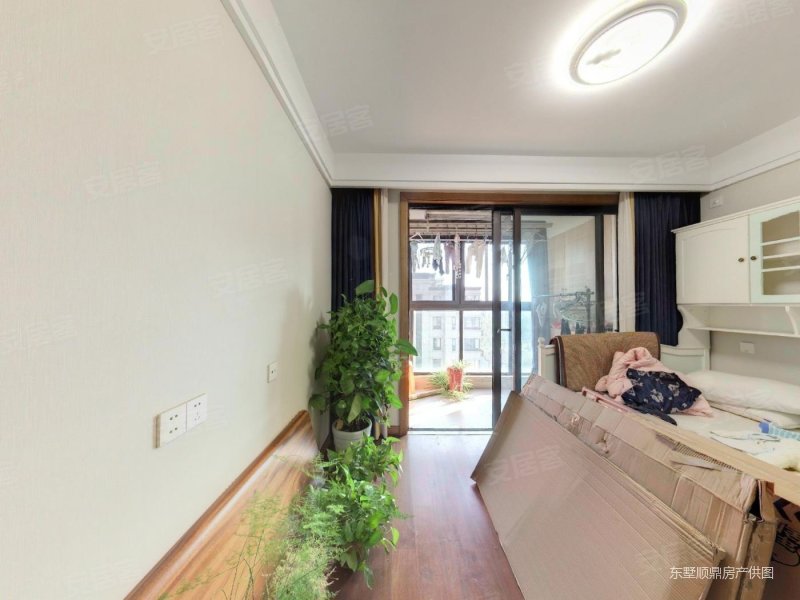银城东岳府 次新房 带露台 顶跃 电梯房 南北通透 精装好房