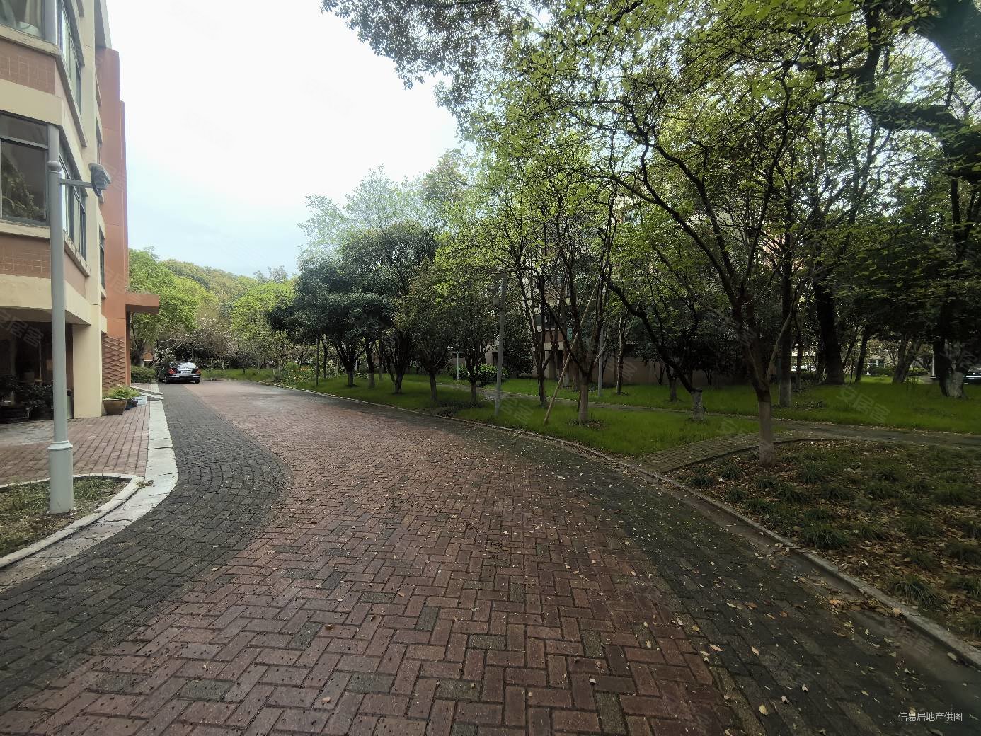 苏州房产网>苏州二手房>工业园二手房>双湖二手房>金鸡湖花园>1386
