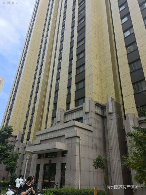 龙苑精装三室129平,带车位,证满两年!