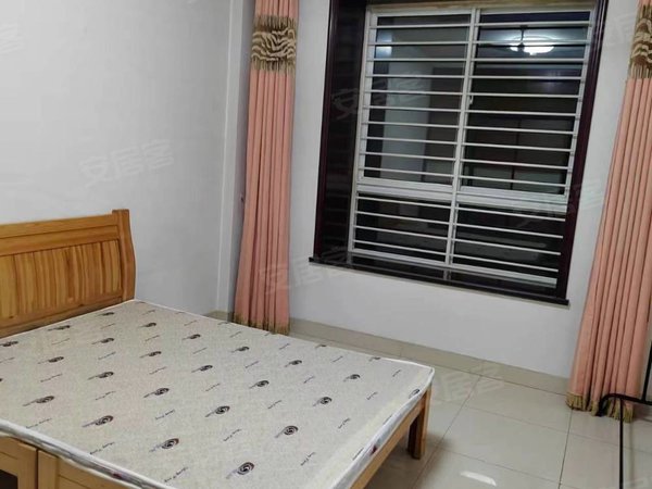 东营垦利县垦利一中水岸佳苑水岸佳苑多层3楼  带朝阳车库  带3台空调